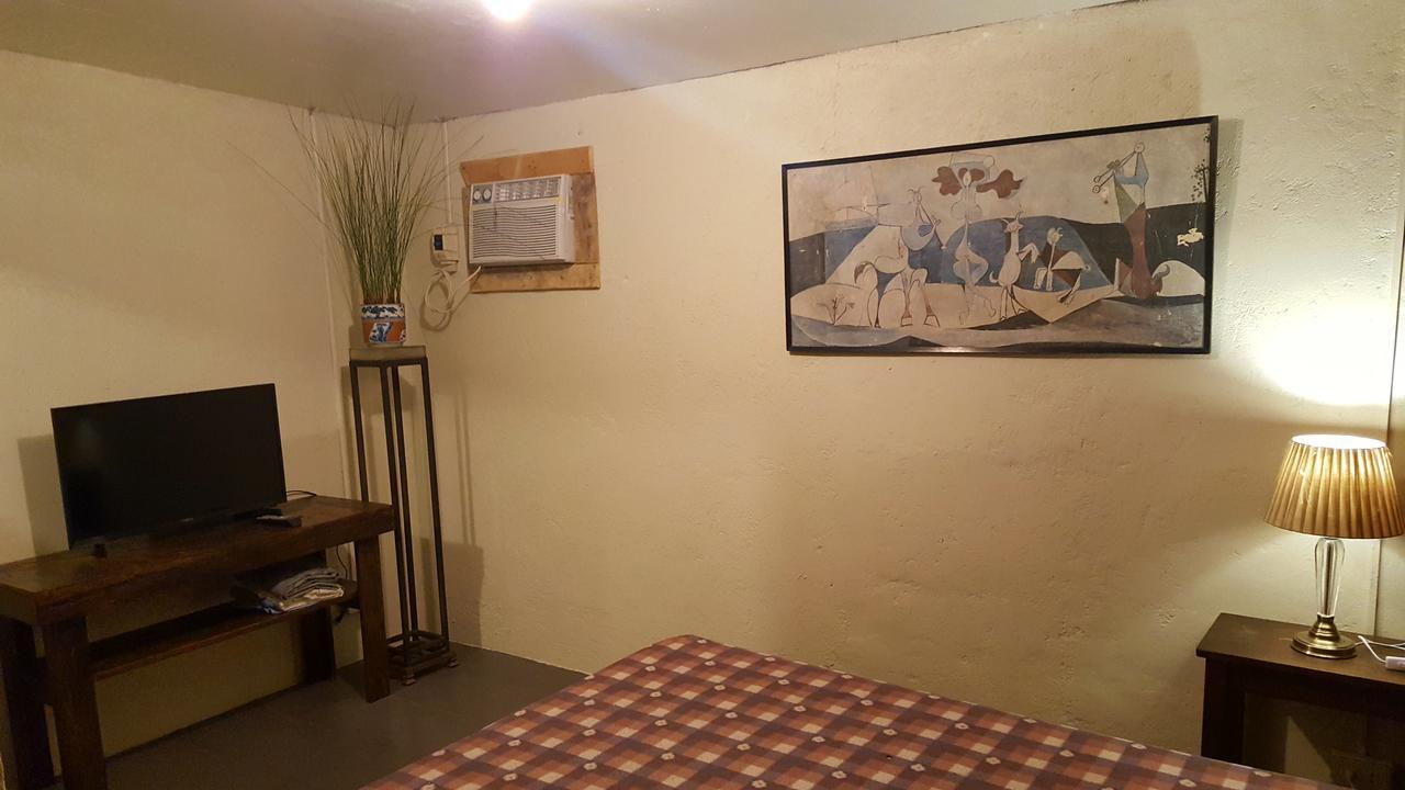 Marius B&B & Hostel Silang Exteriör bild