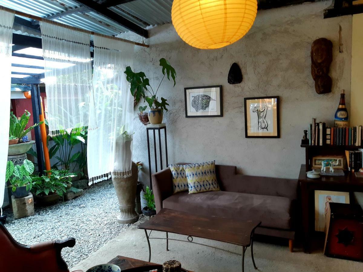 Marius B&B & Hostel Silang Exteriör bild